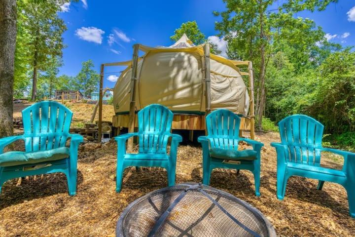 The Aries-A Stargazing, Luxury Glamping Tent Rogersville Buitenkant foto