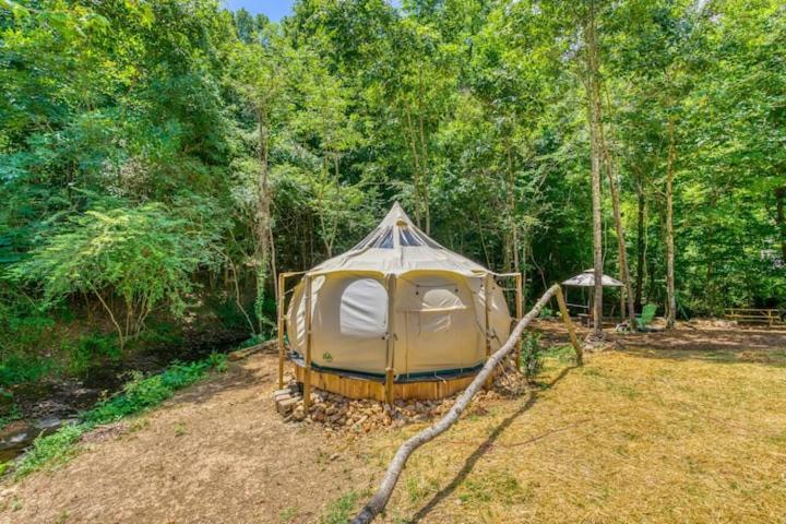 The Aries-A Stargazing, Luxury Glamping Tent Rogersville Buitenkant foto
