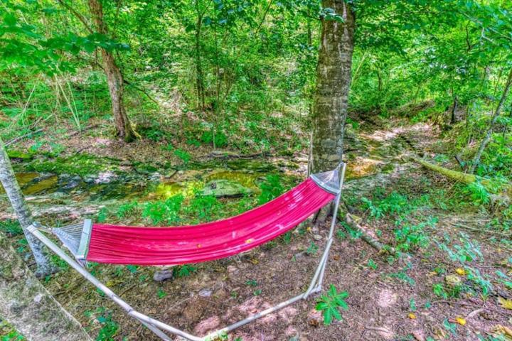 The Aries-A Stargazing, Luxury Glamping Tent Rogersville Buitenkant foto
