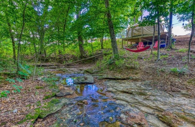 The Aries-A Stargazing, Luxury Glamping Tent Rogersville Buitenkant foto