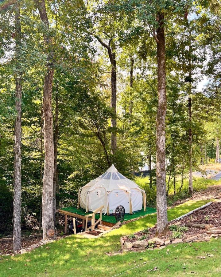 The Aries-A Stargazing, Luxury Glamping Tent Rogersville Buitenkant foto