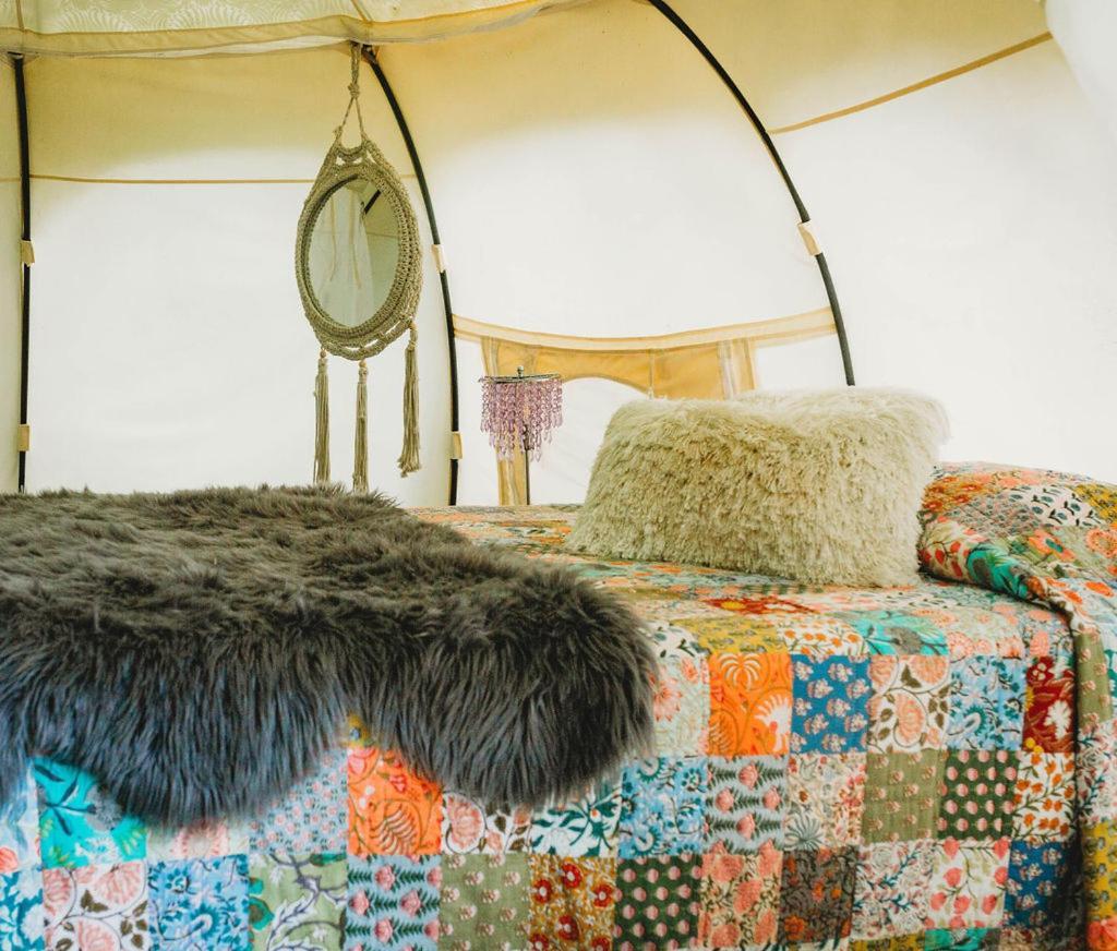 The Aries-A Stargazing, Luxury Glamping Tent Rogersville Buitenkant foto