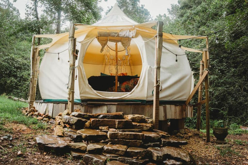 The Aries-A Stargazing, Luxury Glamping Tent Rogersville Buitenkant foto